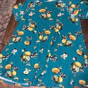 Short sleeve lemon dress